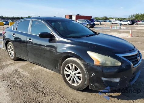 2014 Nissan Altima 2.5 z USA, uszkodzony, nr VIN 1N4AL3AP9EN250135